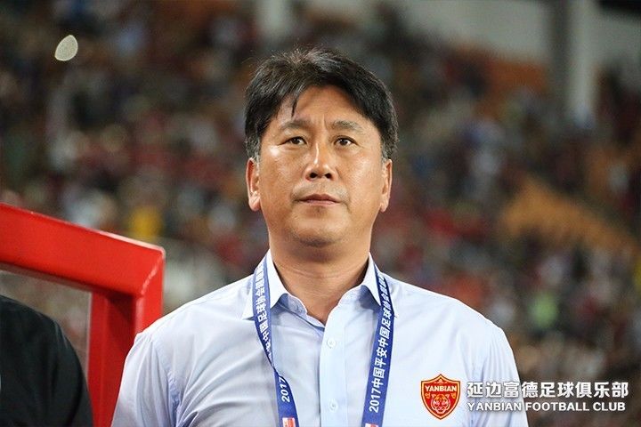 包含恒大主场迎战富德，争夺积分榜前位的词条